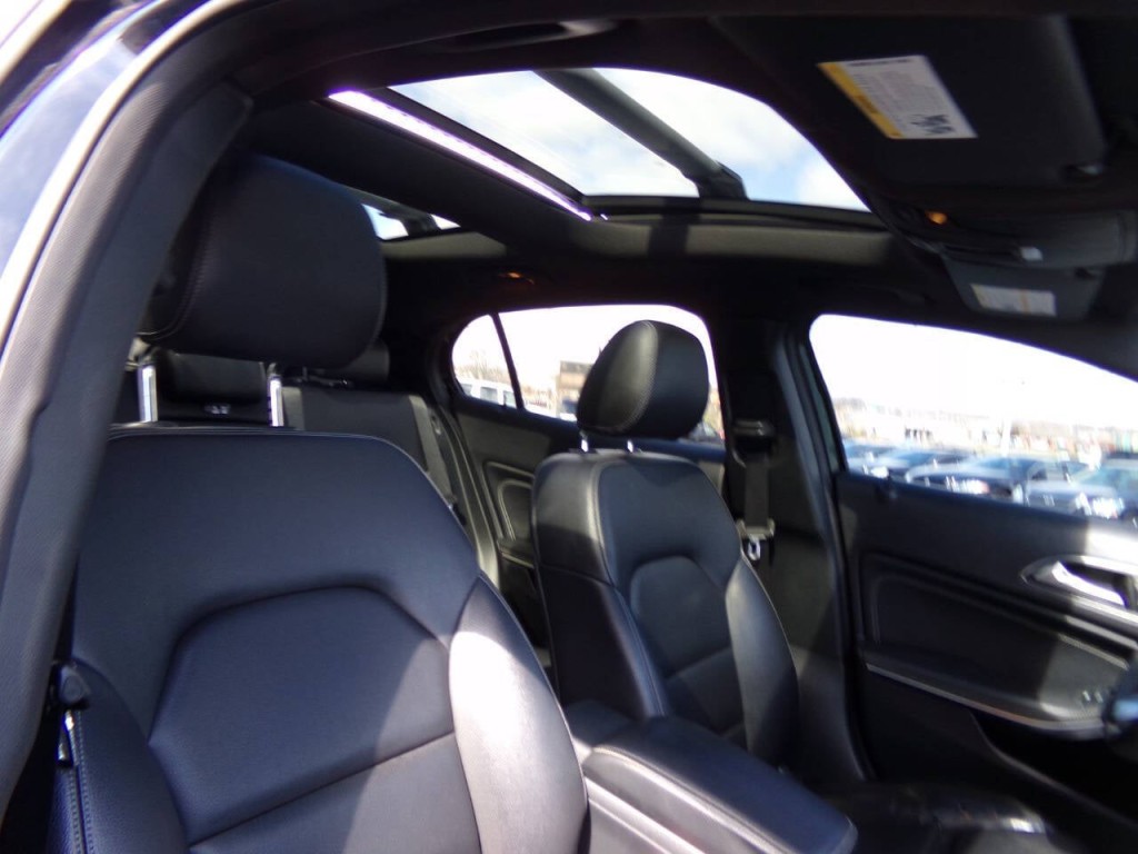 2016 Mercedes-Benz GLA-Class Image 30