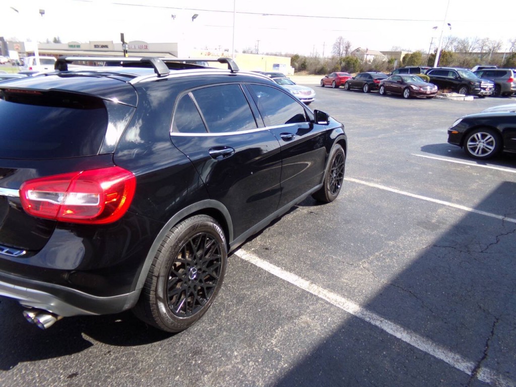 2016 Mercedes-Benz GLA-Class Image 40