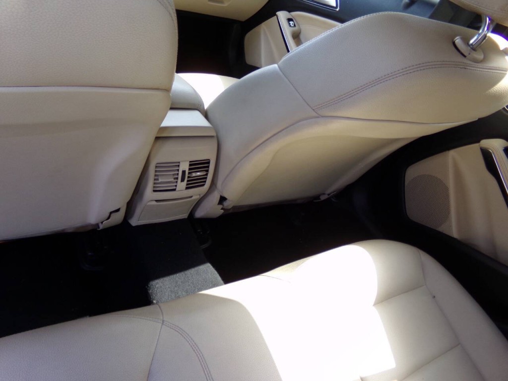 2017 Mercedes-Benz GLA-Class Image 15