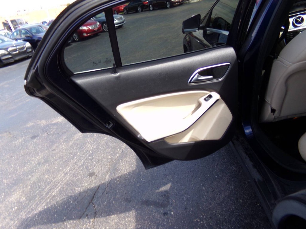 2017 Mercedes-Benz GLA-Class Image 18