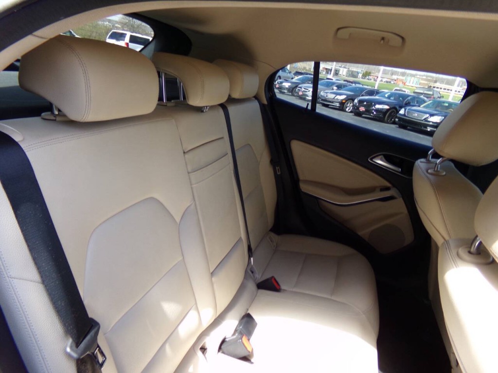 2017 Mercedes-Benz GLA-Class Image 22