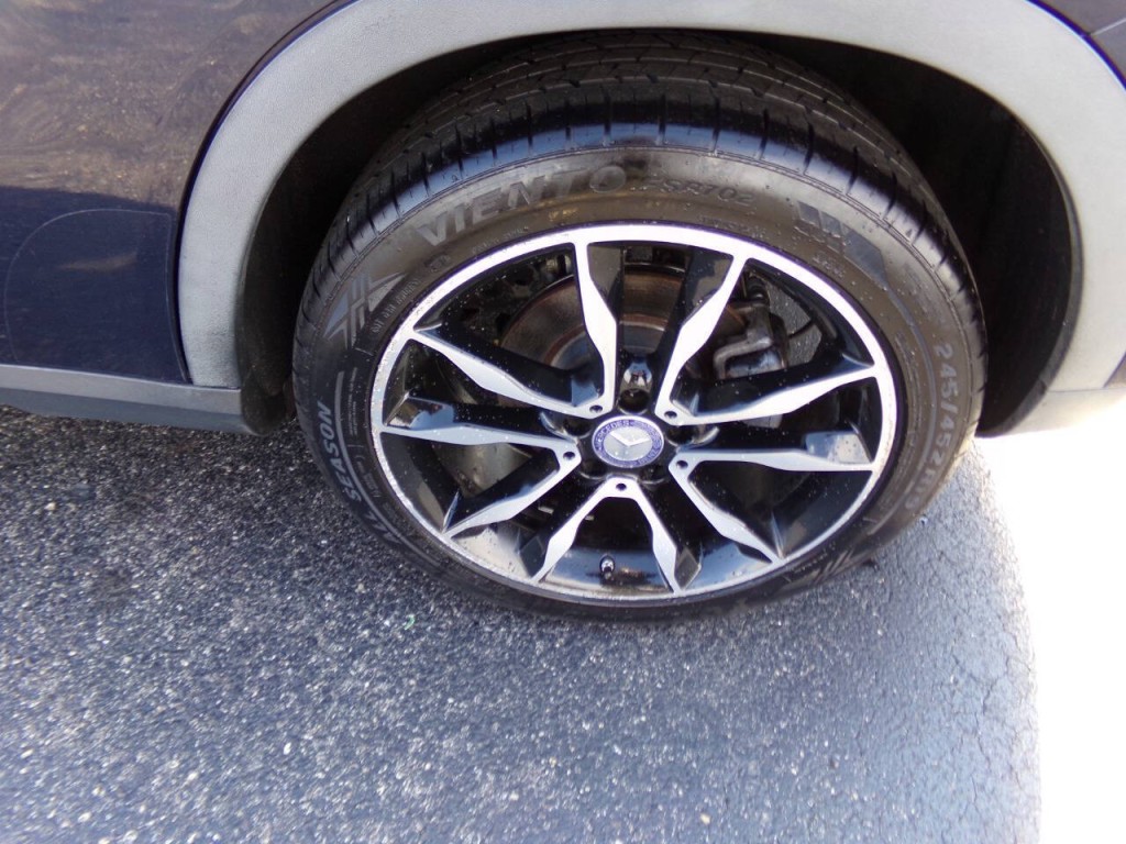 2017 Mercedes-Benz GLA-Class Image 33