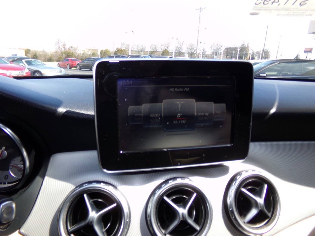 2017 Mercedes-Benz GLA-Class Image 53