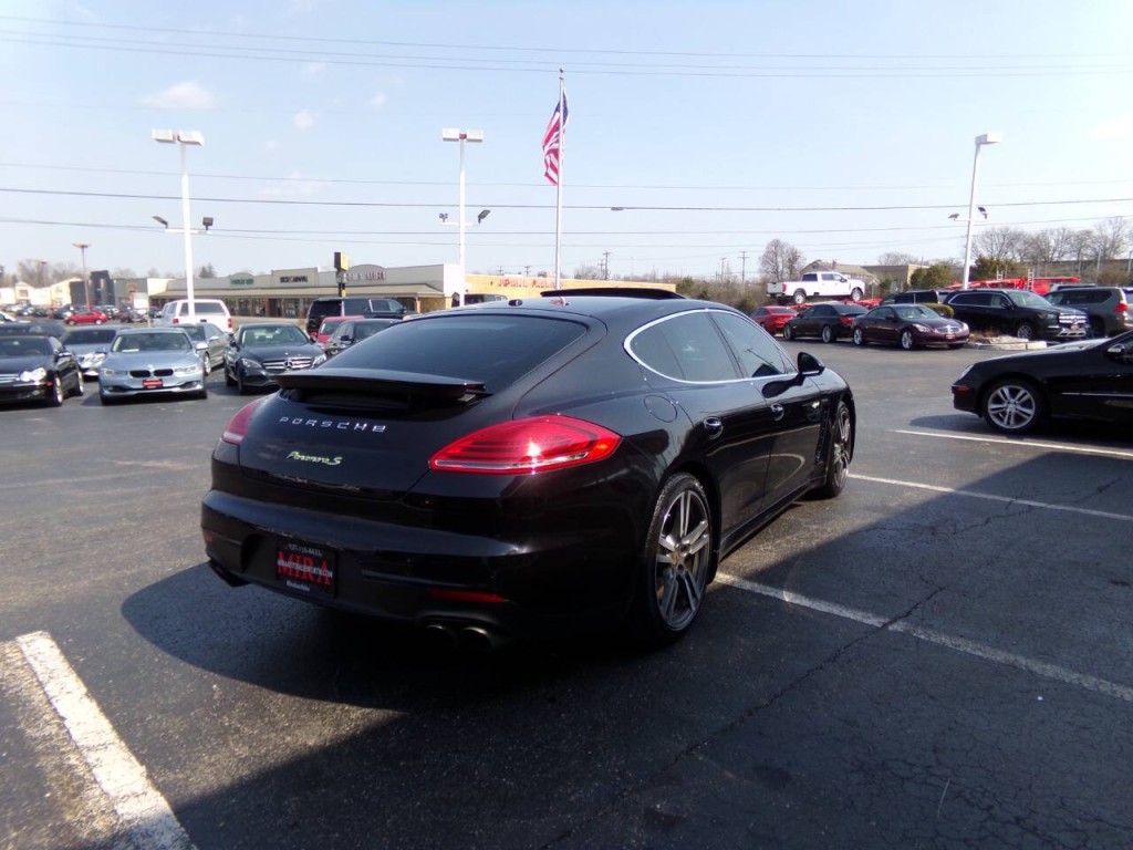 2014 Porsche Panamera Image 6
