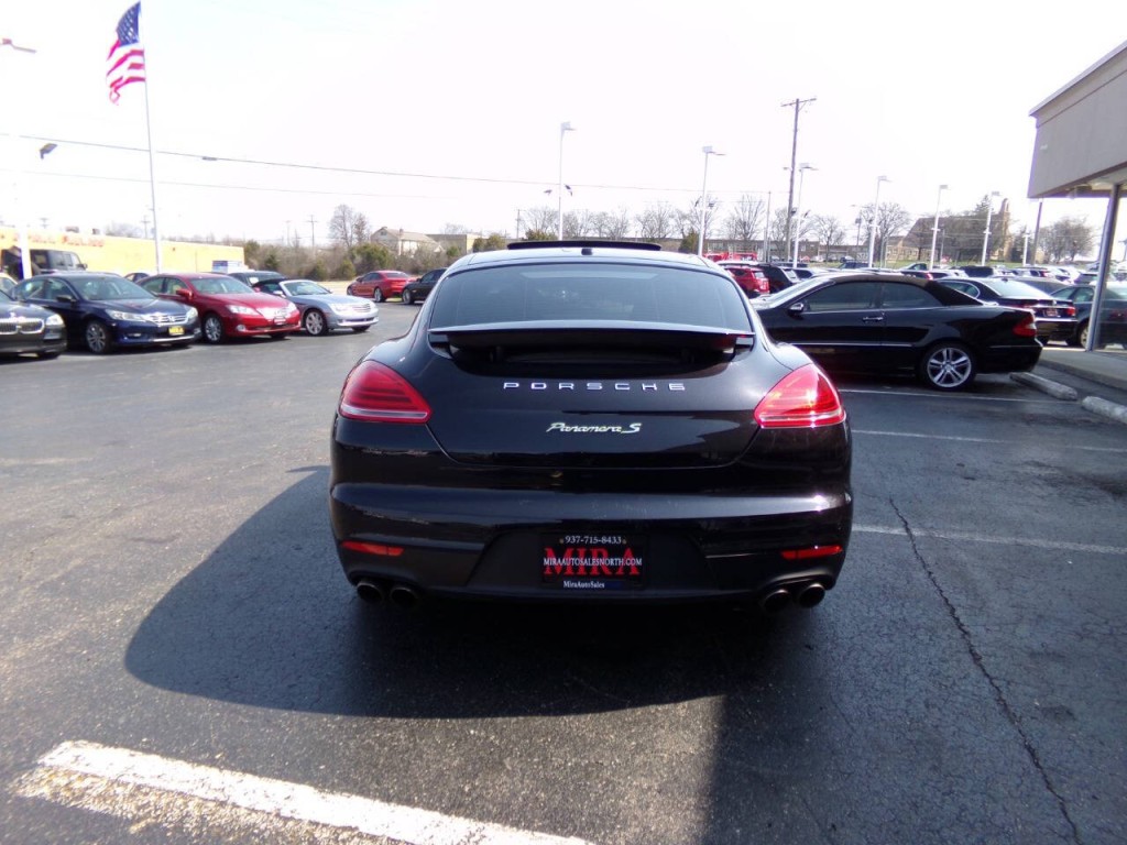 2014 Porsche Panamera Image 7