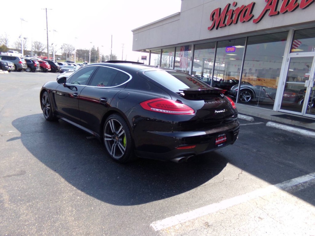 2014 Porsche Panamera Image 8