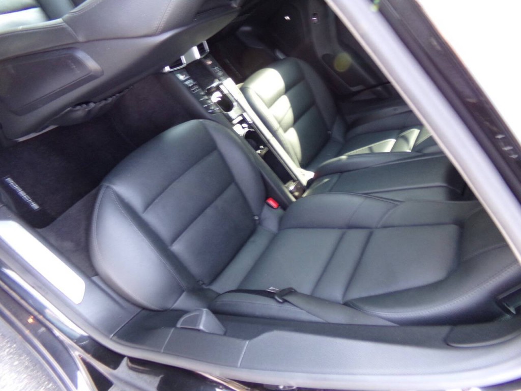 2014 Porsche Panamera Image 15