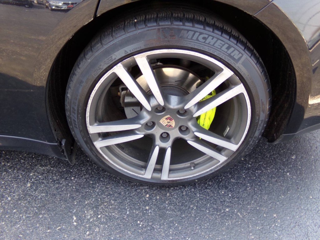 2014 Porsche Panamera Image 40