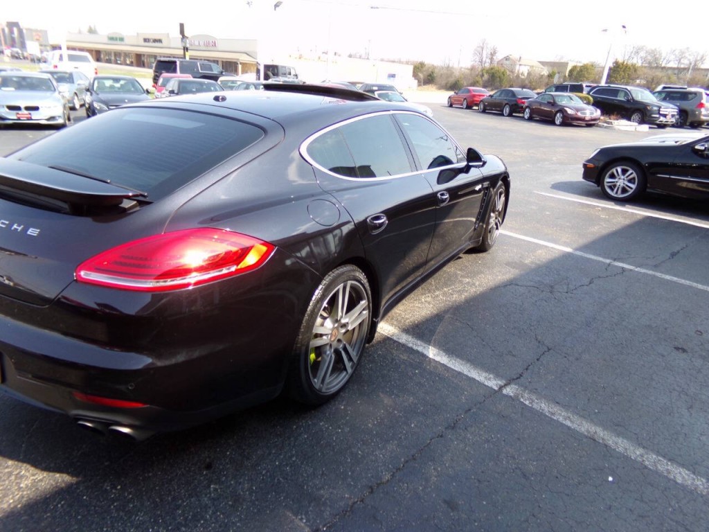 2014 Porsche Panamera Image 44
