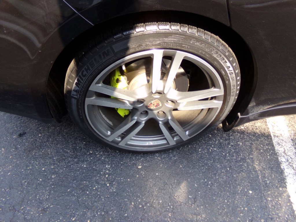 2014 Porsche Panamera Image 45