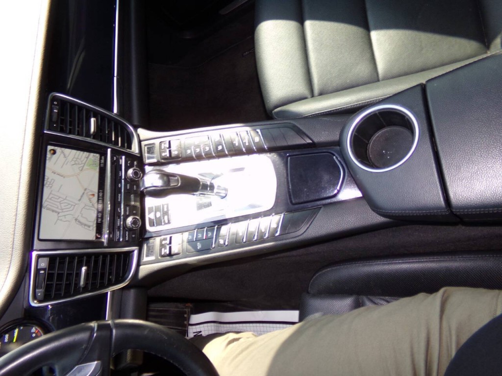2014 Porsche Panamera Image 61