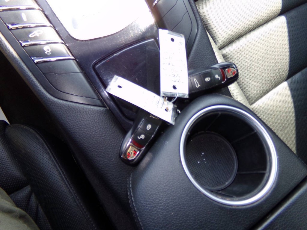 2014 Porsche Panamera Image 68