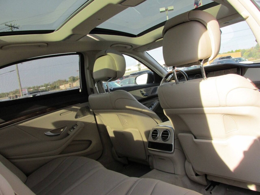 2015 Mercedes-Benz S-Class Image 30