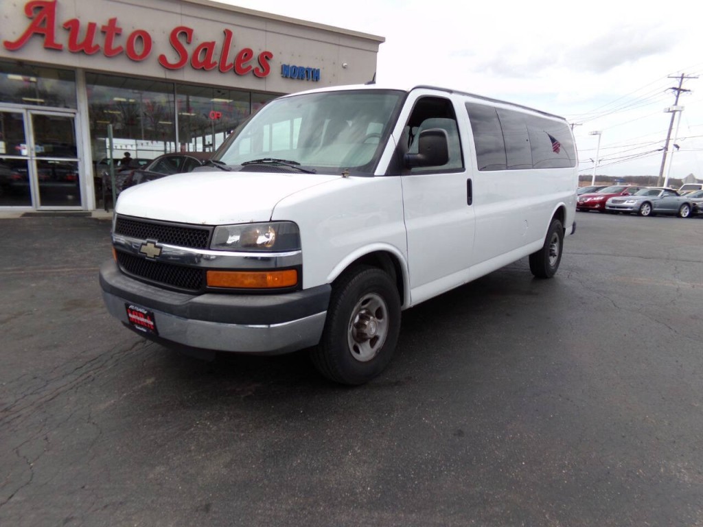 2013 Chevrolet Express Image 37