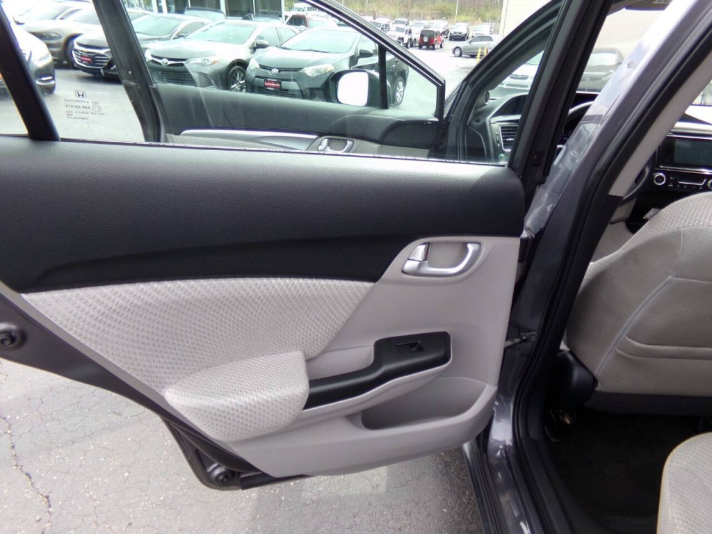 2015 Honda Civic Image 12