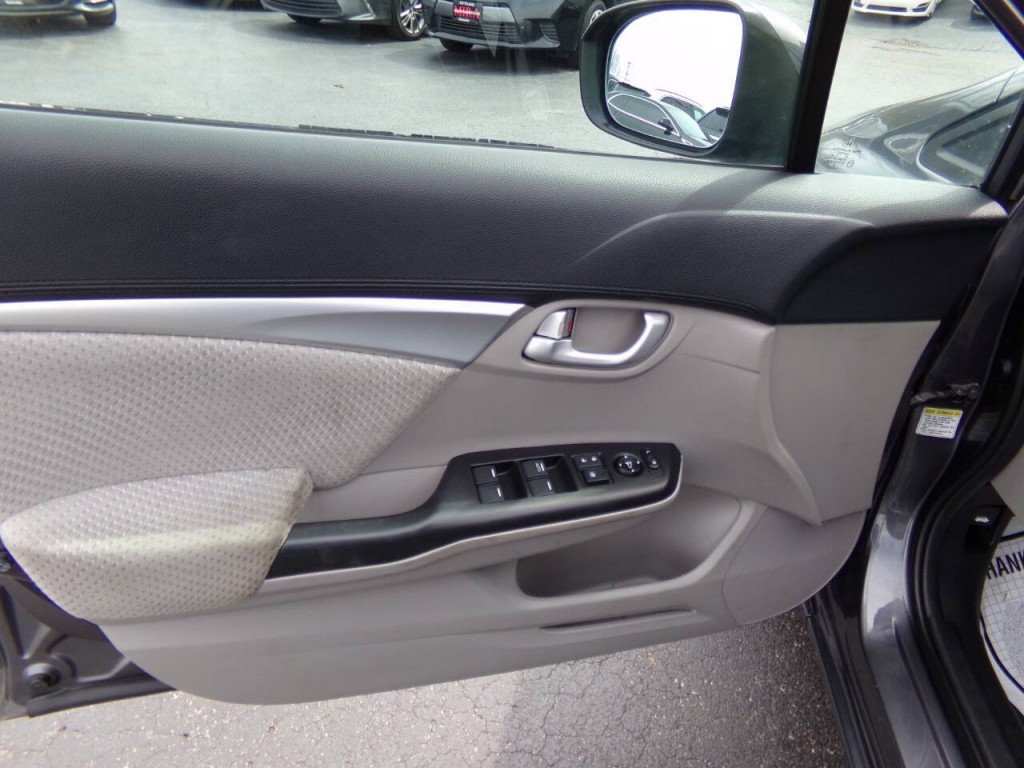 2015 Honda Civic Image 13
