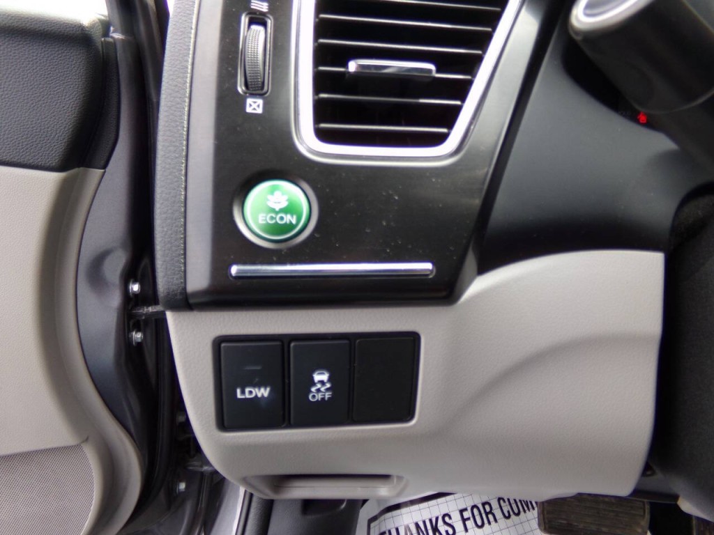 2015 Honda Civic Image 15