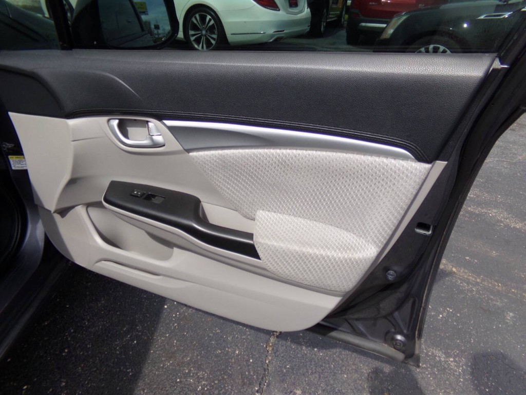 2015 Honda Civic Image 33