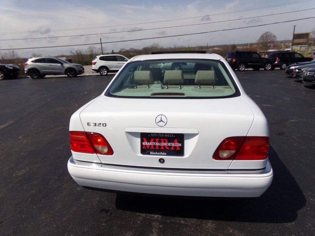 1999 Mercedes-Benz E-Class Image 6