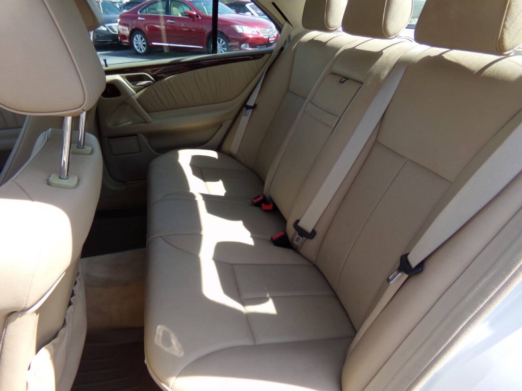 1999 Mercedes-Benz E-Class Image 10