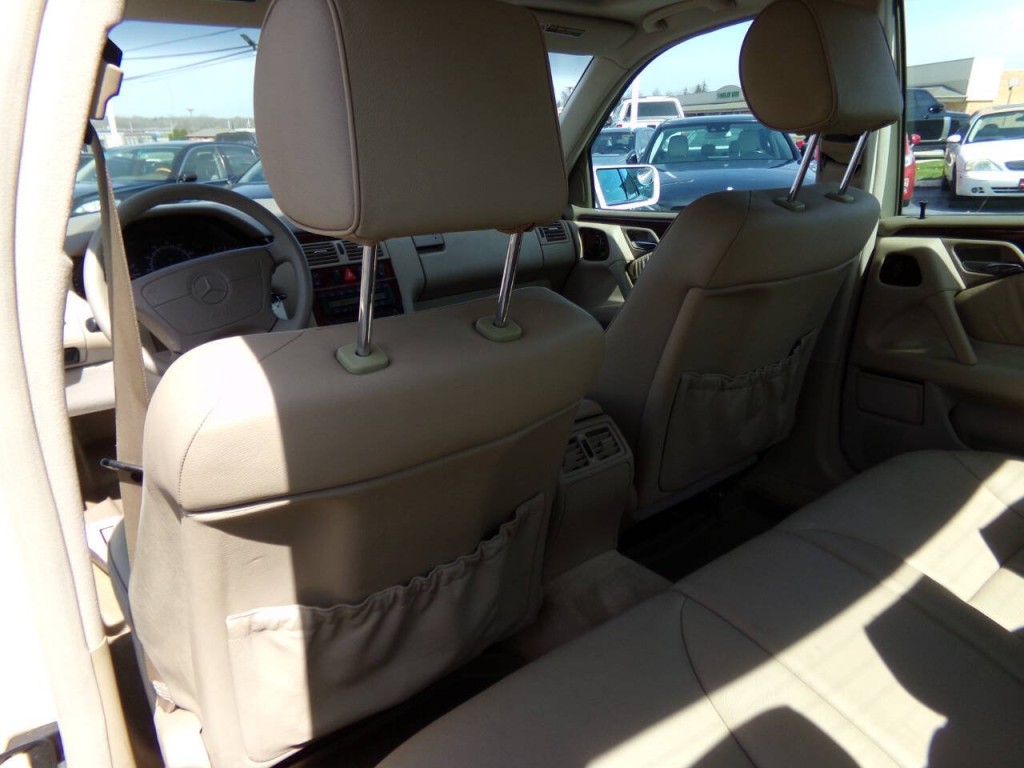 1999 Mercedes-Benz E-Class Image 13