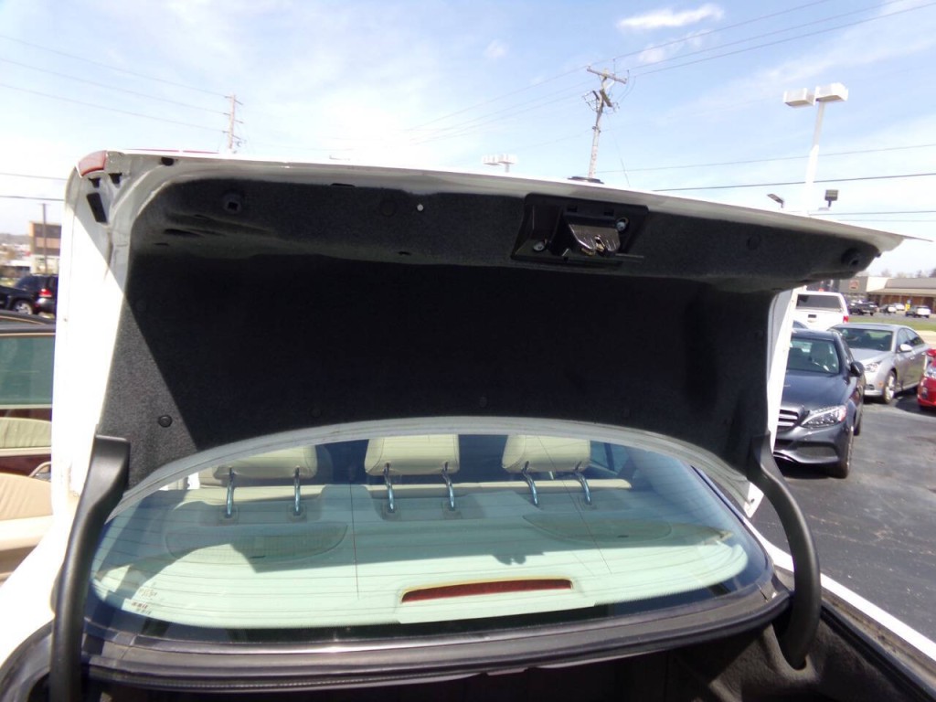 1999 Mercedes-Benz E-Class Image 18