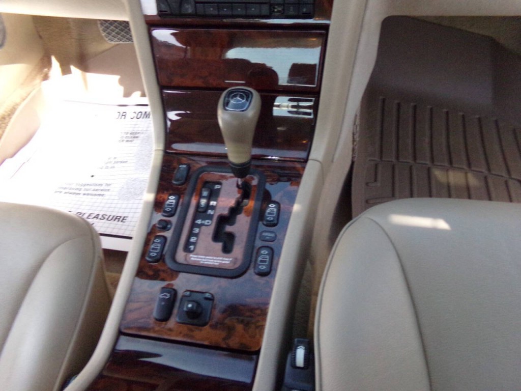 1999 Mercedes-Benz E-Class Image 27