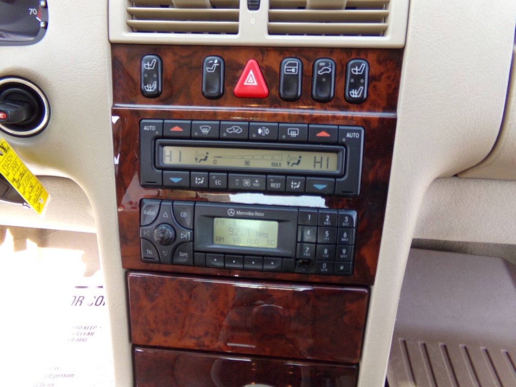 1999 Mercedes-Benz E-Class Image 31