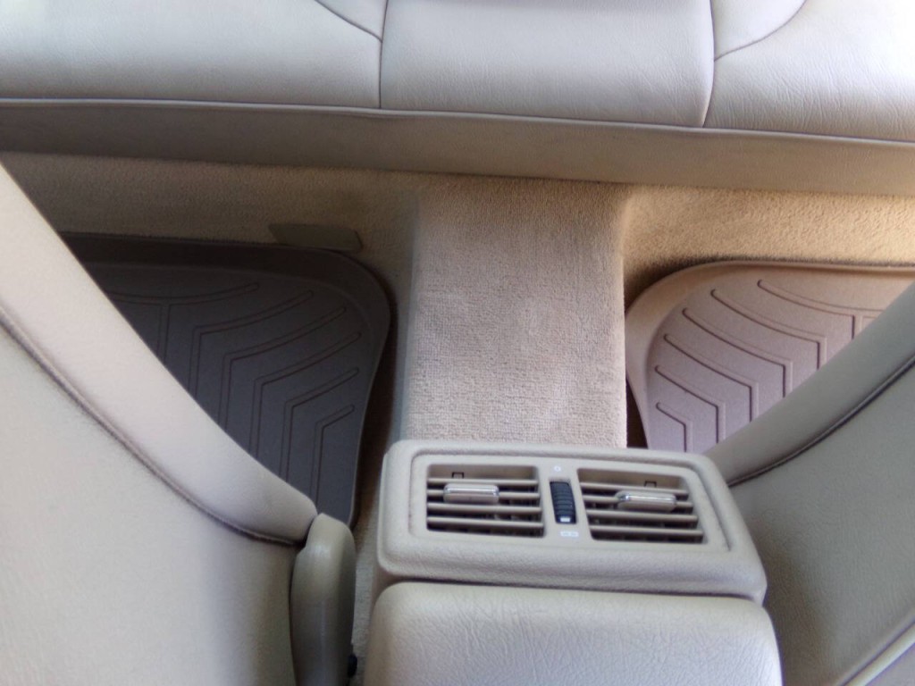 1999 Mercedes-Benz E-Class Image 36