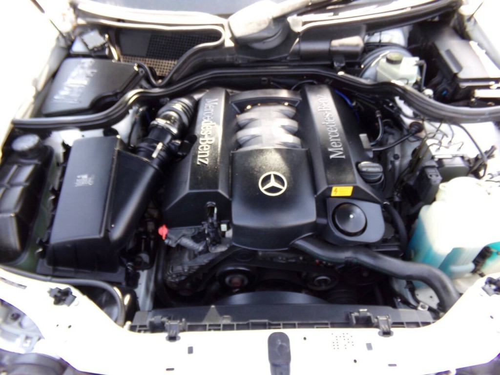 1999 Mercedes-Benz E-Class Image 43