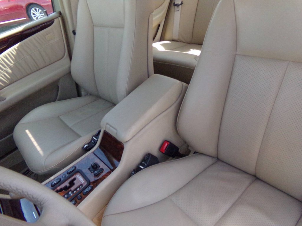 1999 Mercedes-Benz E-Class Image 49