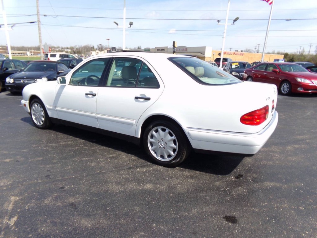 1999 Mercedes-Benz E-Class Image 56