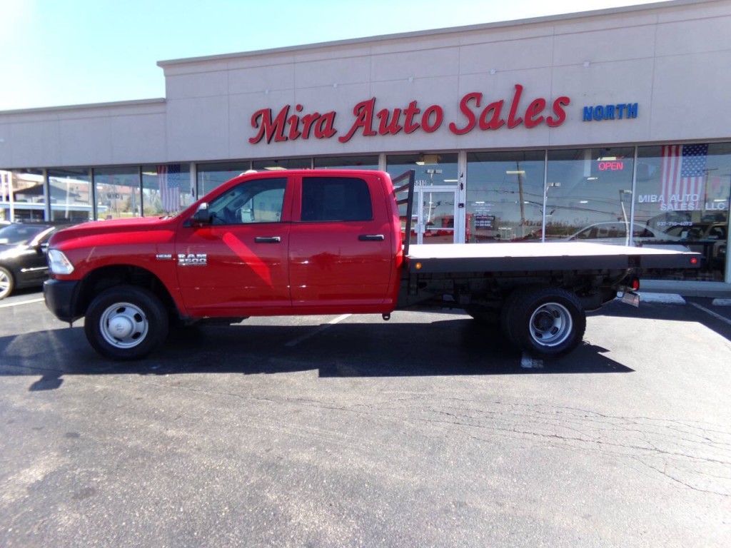 2017 RAM 3500 Image 2