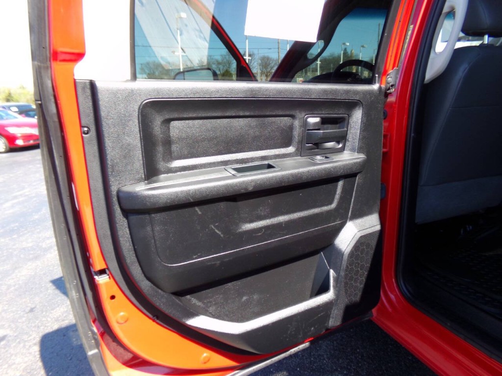 2017 RAM 3500 Image 14