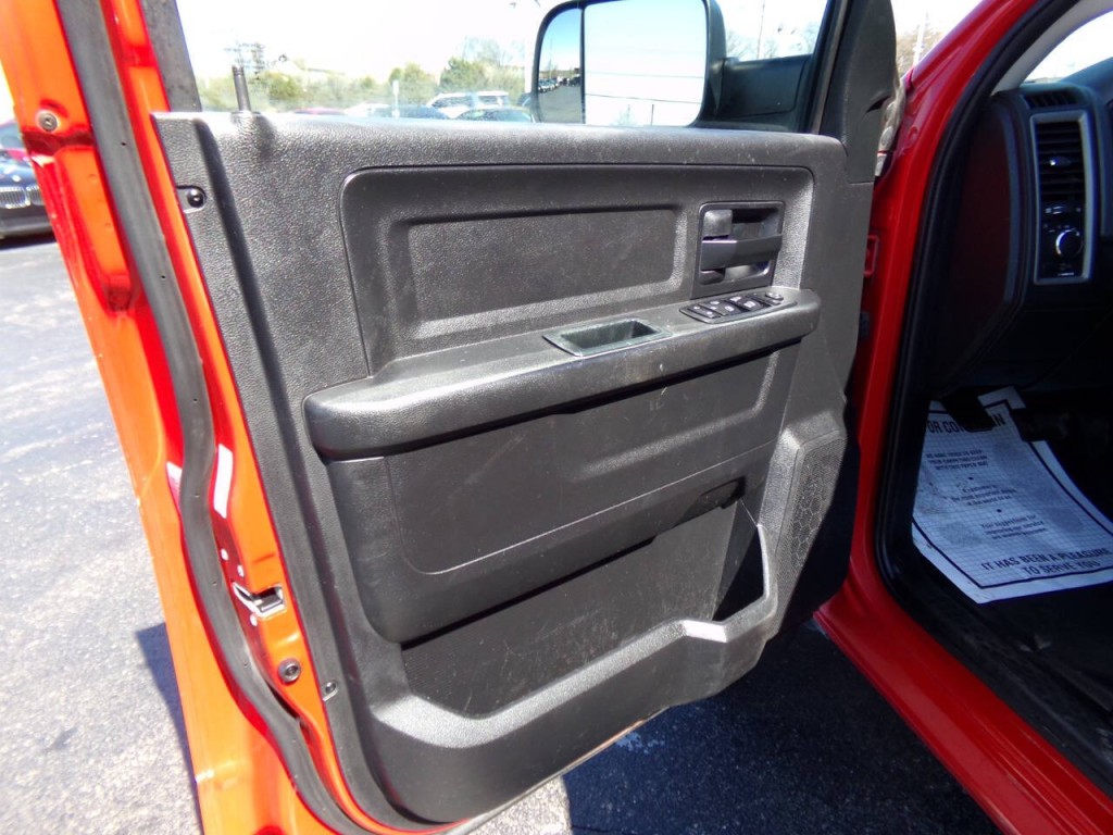 2017 RAM 3500 Image 15