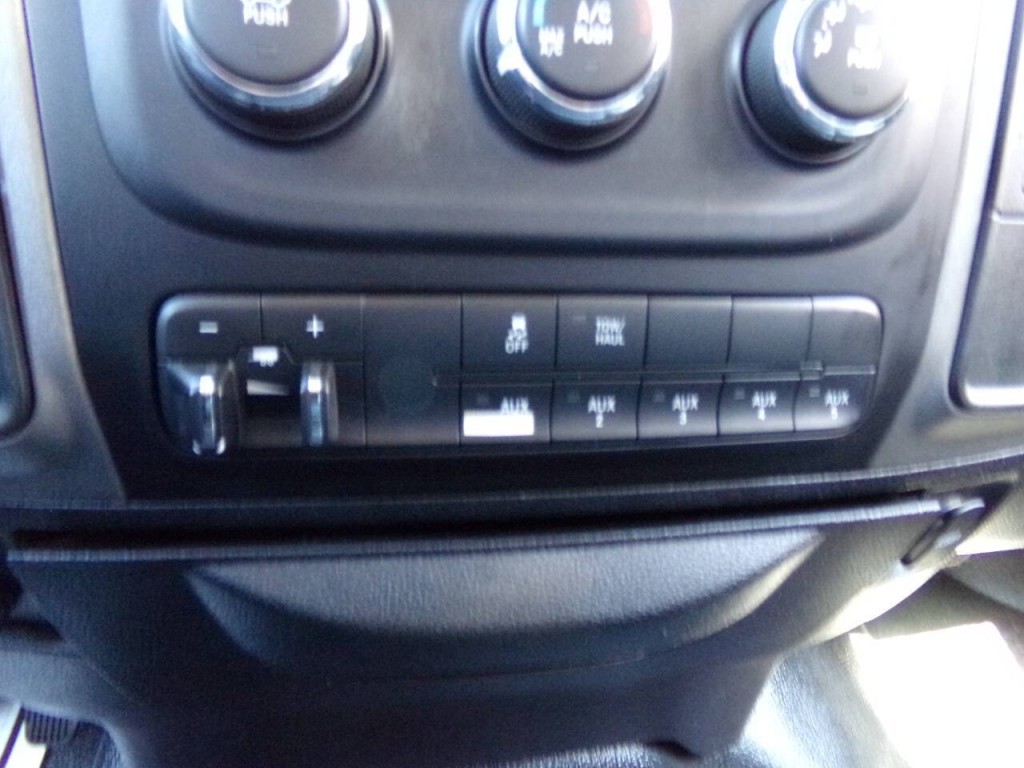2017 RAM 3500 Image 44