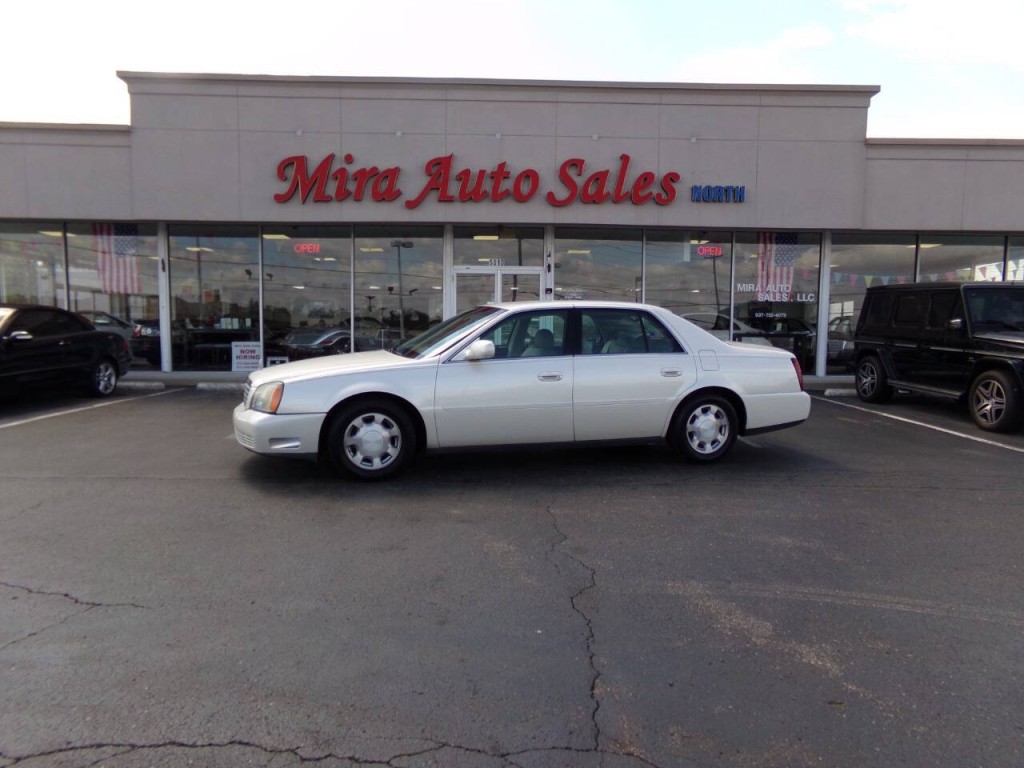 2001 Cadillac DeVille Image 1