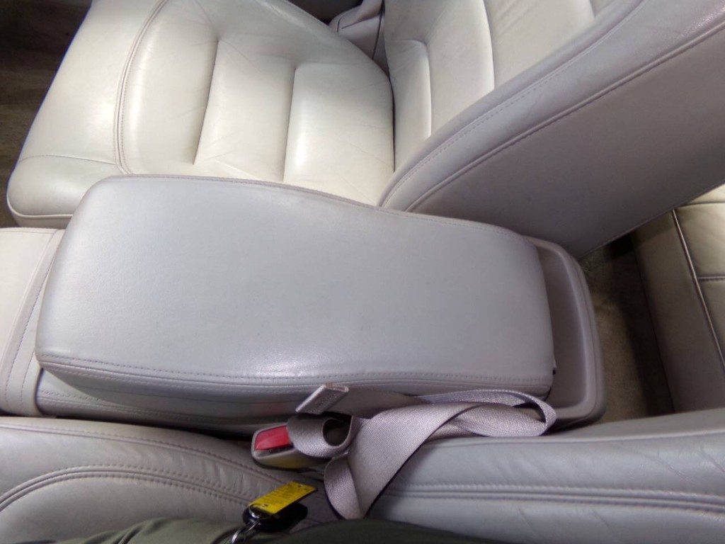 2001 Cadillac DeVille Image 49