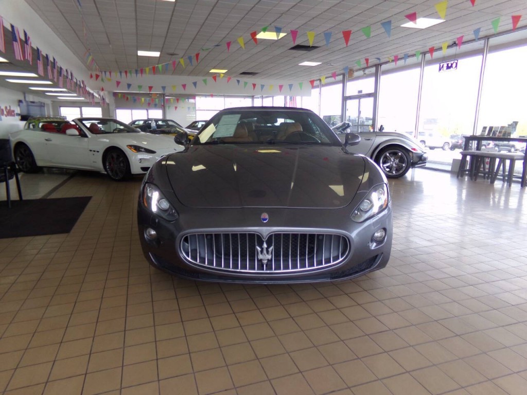 2015 Maserati GranTurismo Image 3