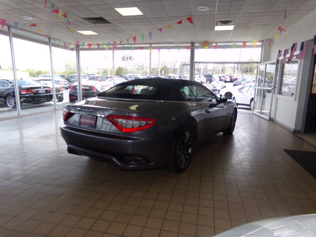 2015 Maserati GranTurismo Image 5