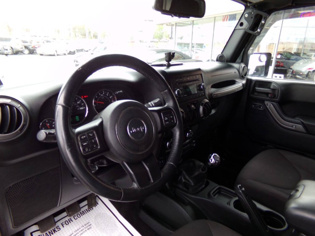 2014 Jeep Wrangler Image 13