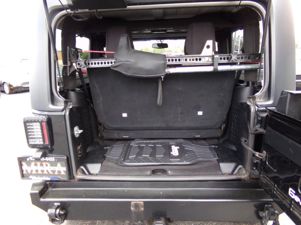 2014 Jeep Wrangler Image 17
