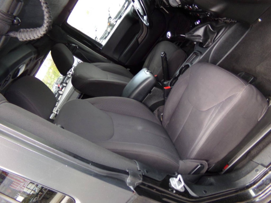 2014 Jeep Wrangler Image 22
