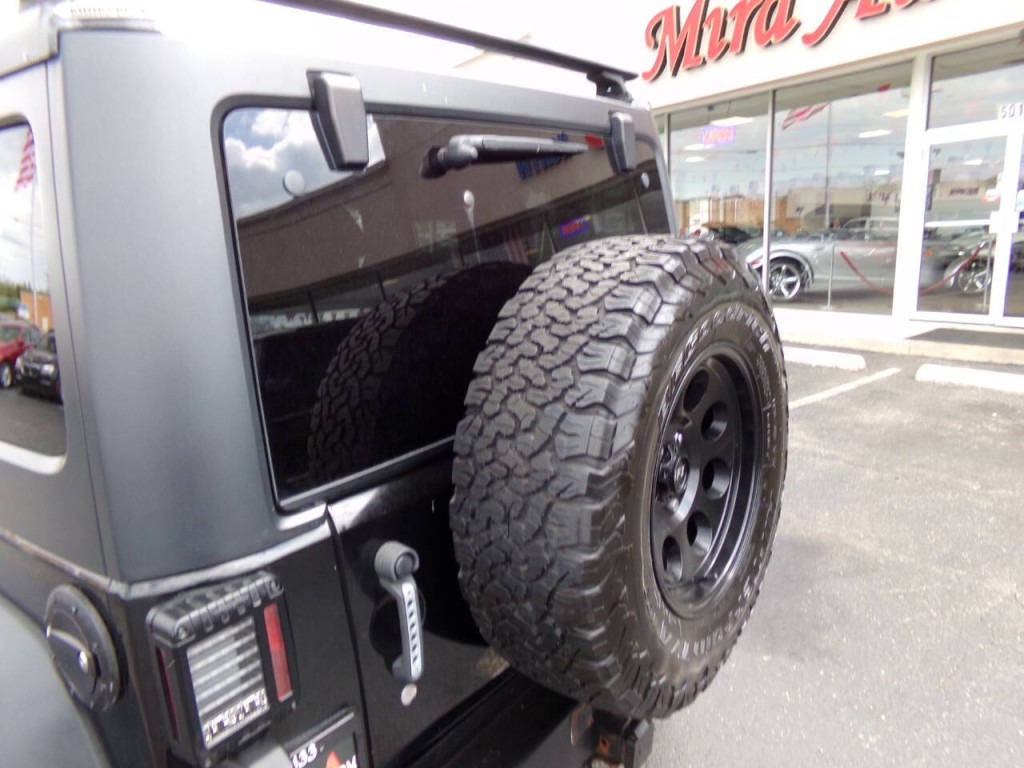 2014 Jeep Wrangler Image 35
