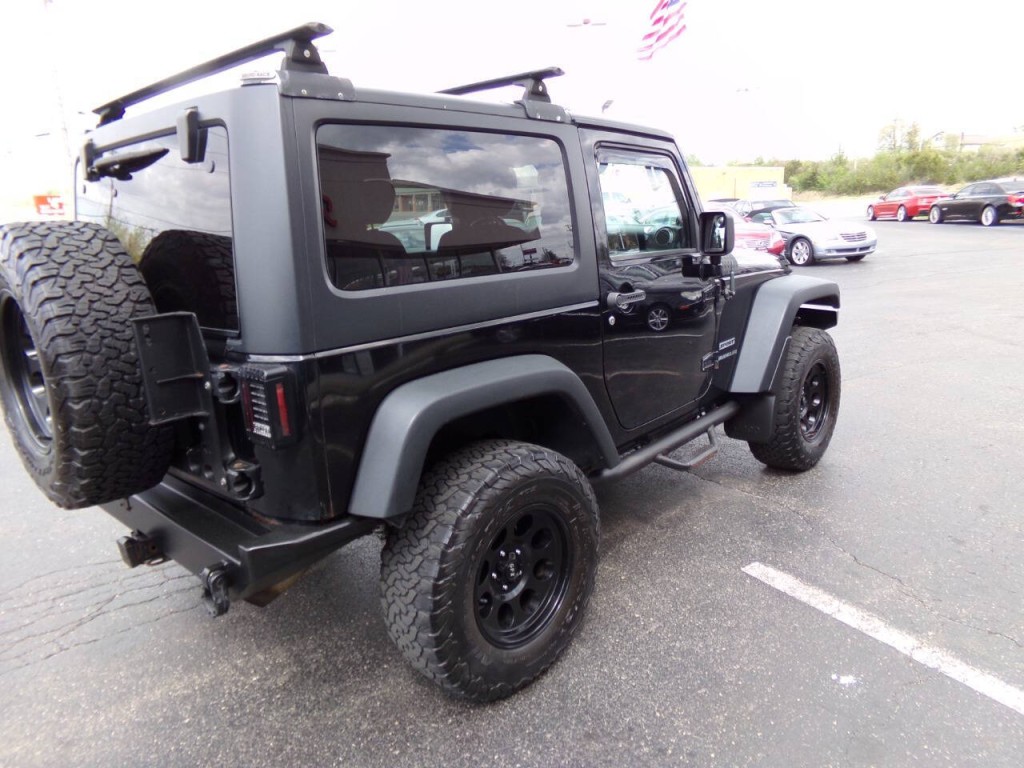 2014 Jeep Wrangler Image 37