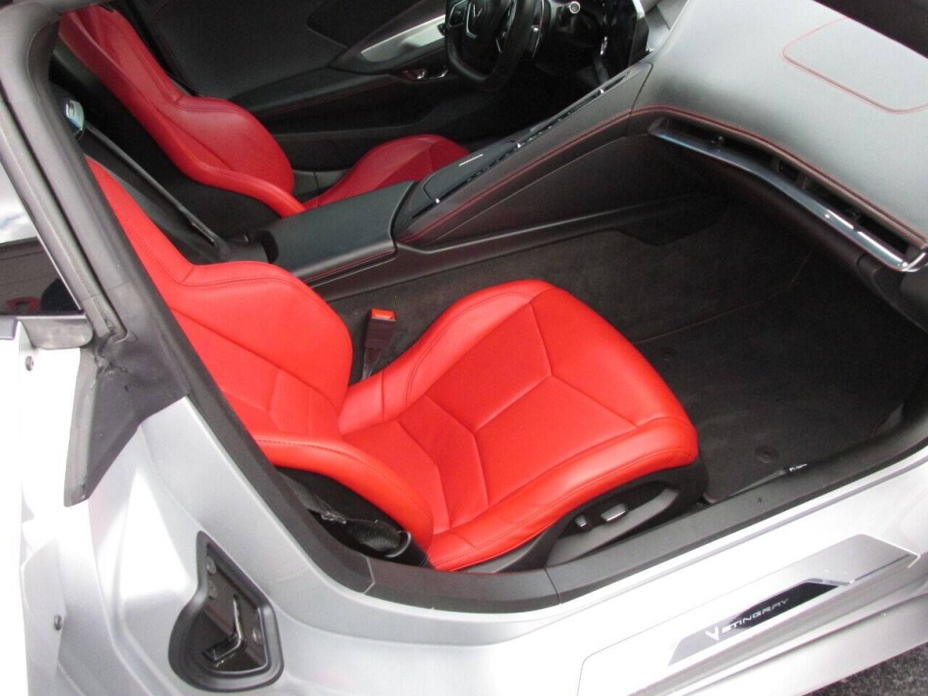 2020 Chevrolet Corvette Image 24