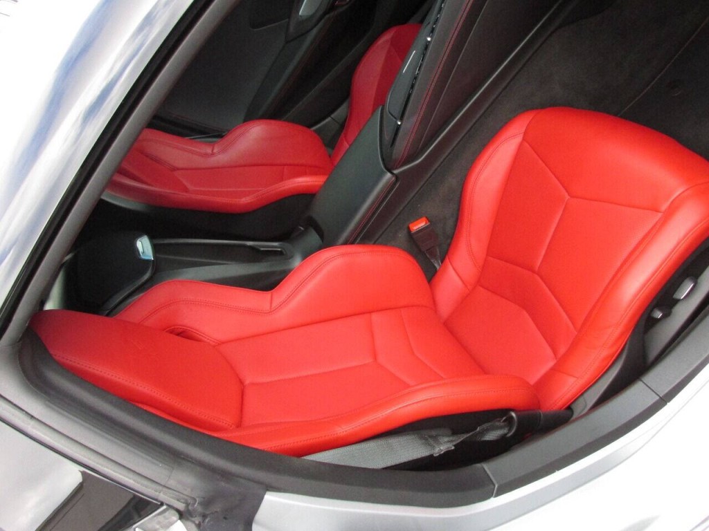 2020 Chevrolet Corvette Image 25