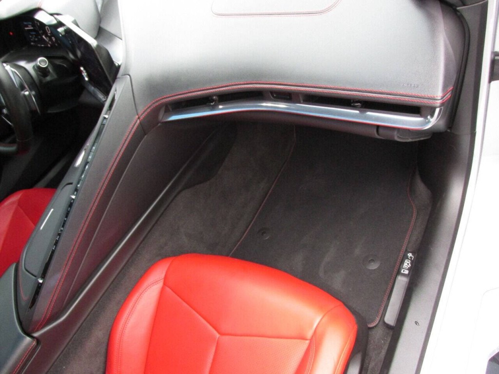 2020 Chevrolet Corvette Image 28