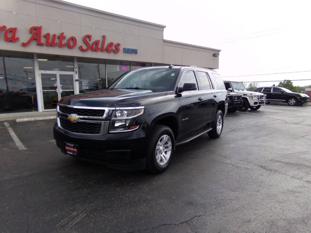 2016 Chevrolet Tahoe Image 2