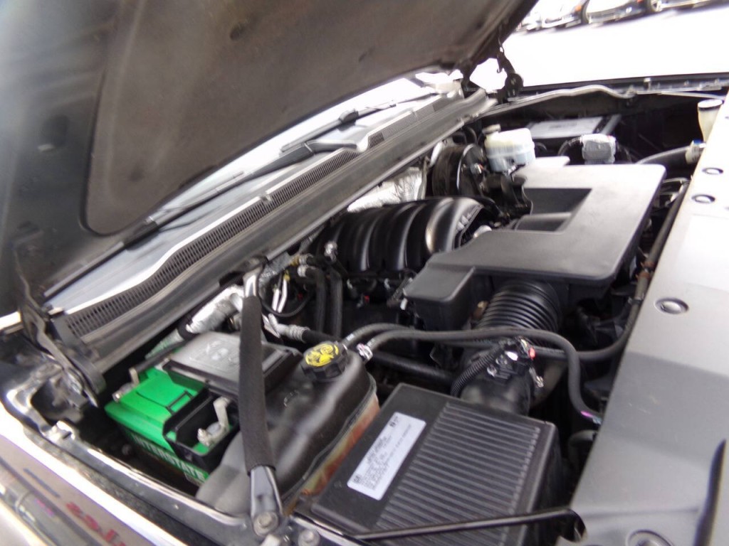 2016 Chevrolet Tahoe Image 31